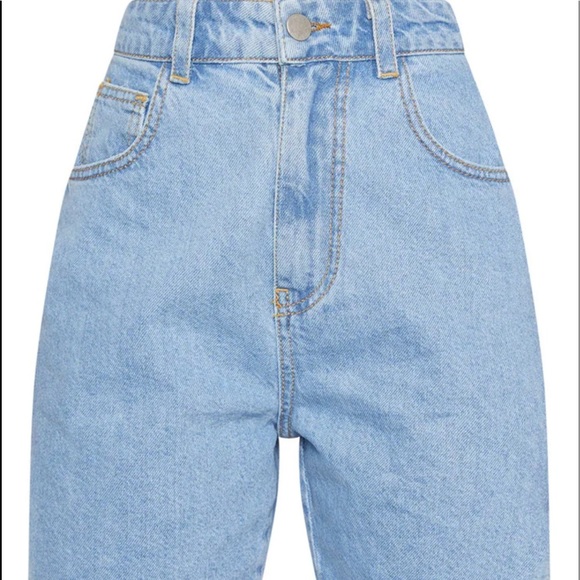 PrettyLittleThing Petite Mom Denim Shorts 0 - Picture 8 of 9
